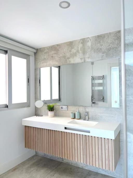 מאלגה Moderno Y Completo Apartamento Frente Al Mar מראה חיצוני תמונה