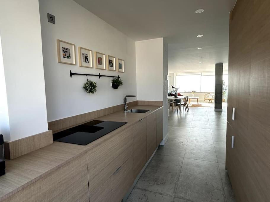 מאלגה Moderno Y Completo Apartamento Frente Al Mar מראה חיצוני תמונה