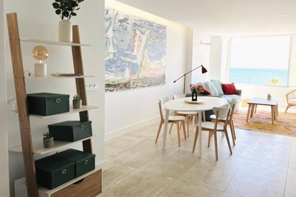 מאלגה Moderno Y Completo Apartamento Frente Al Mar מראה חיצוני תמונה